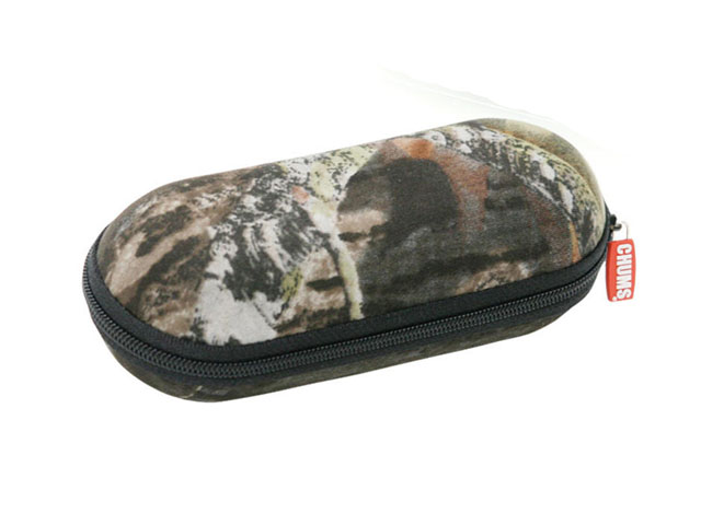 CHUMS medium hard eyewear pod case with mossy oak camouflage design Capsule shaped Versatile size